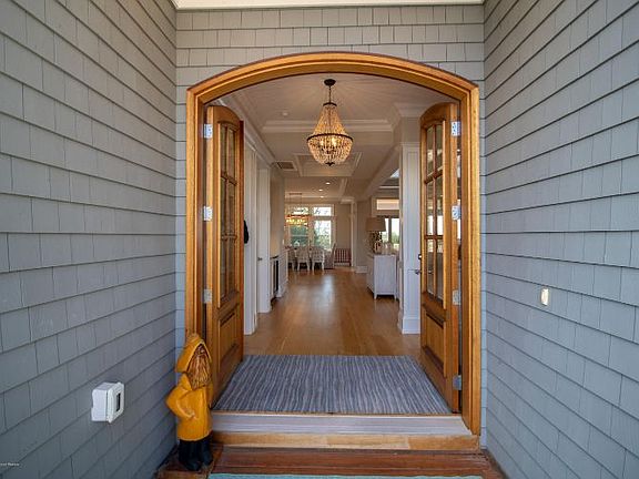 5th image of 237 Oceana Dr