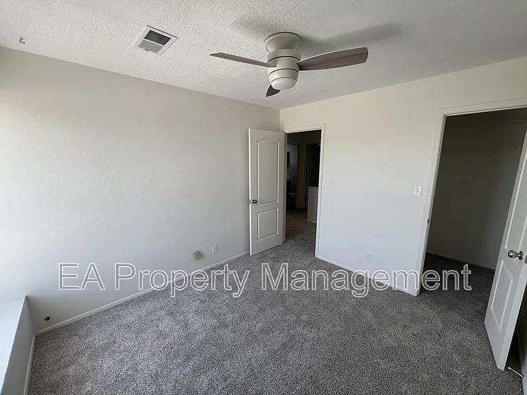 7259 Pajarito Rd NE — Photo 12