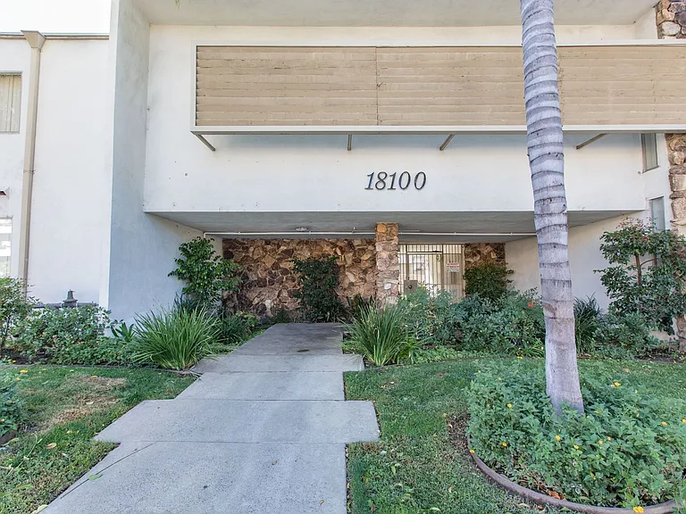 18100 Roscoe Blvd Northridge, CA 91325 — Photo 71