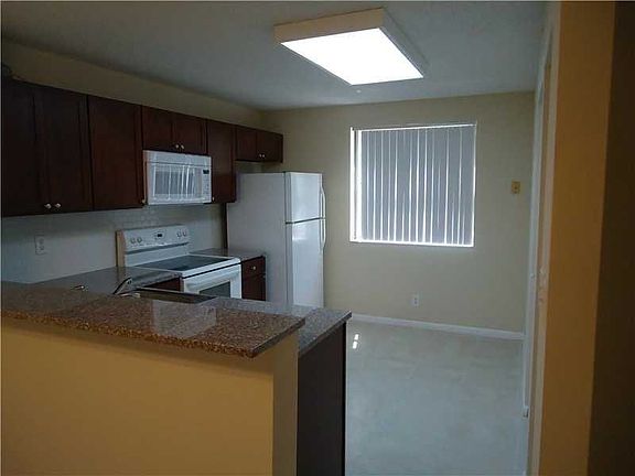 4th image of 10101 W Sunrise Blvd APT 202