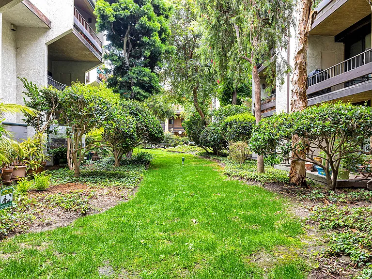 8707 Falmouth Ave #109 — Photo 17