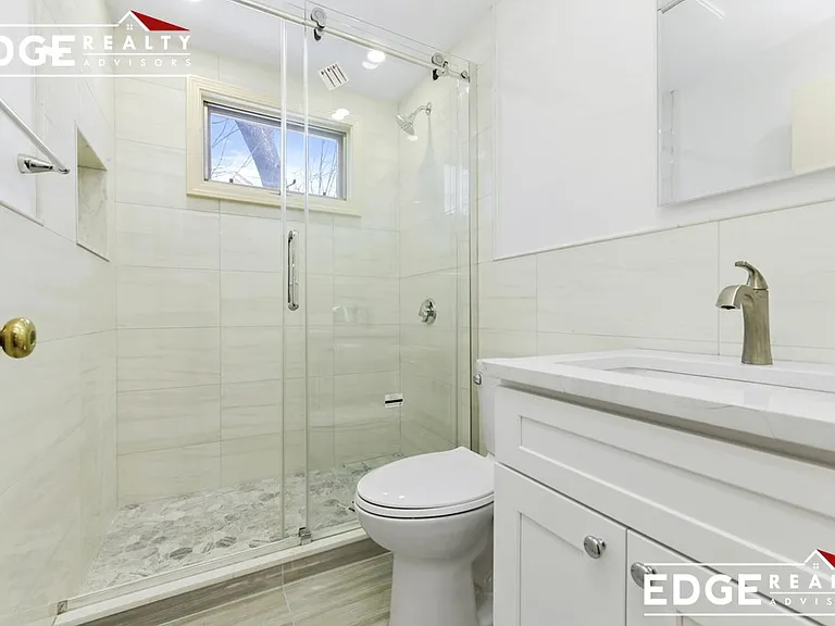 105 Hamilton Rd — Photo 16