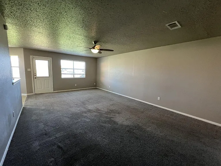 4115 Mustang Dr — Photo 7