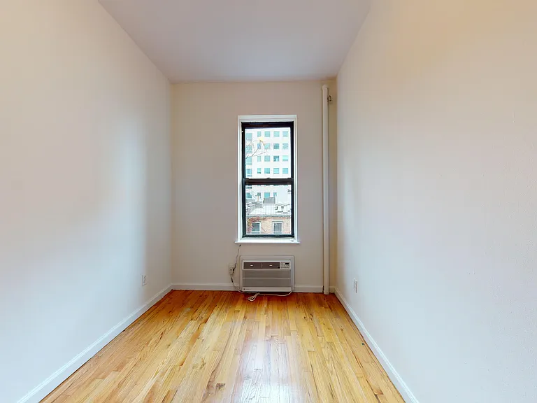 425 E 65th St #26 — Photo 6