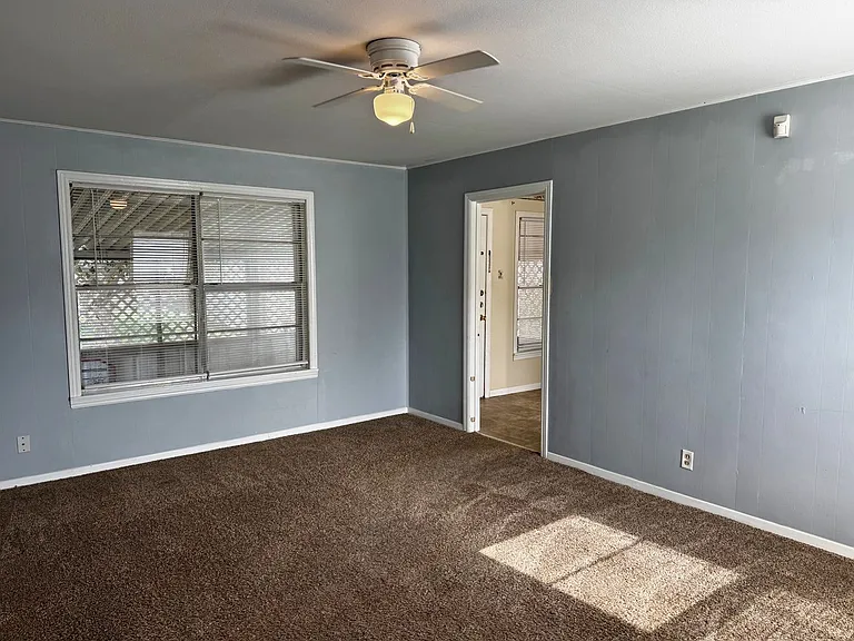 4326 Rhea Rd — Photo 4