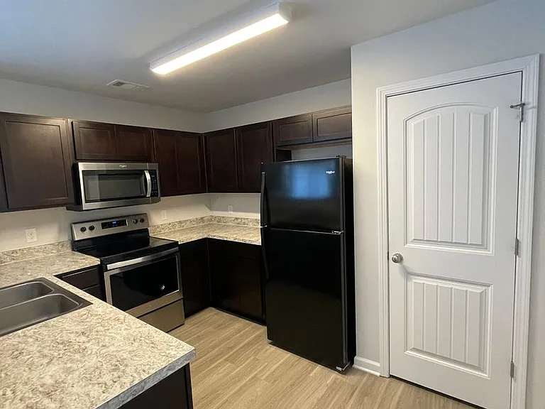 12 Saint Augustine Way — Photo 5