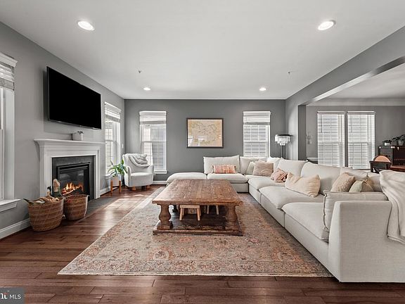 5th image of 6315 Chessington St