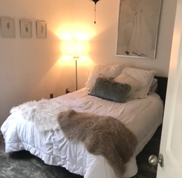8912 Lyman Ln — Photo 18
