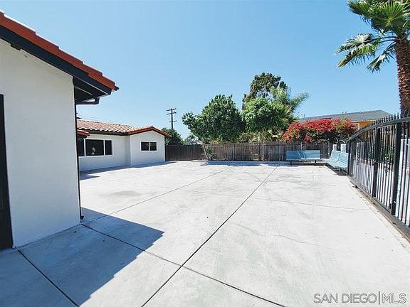 3rd image of 4437 Craigie St