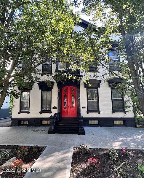 2nd image of 106 Union Street