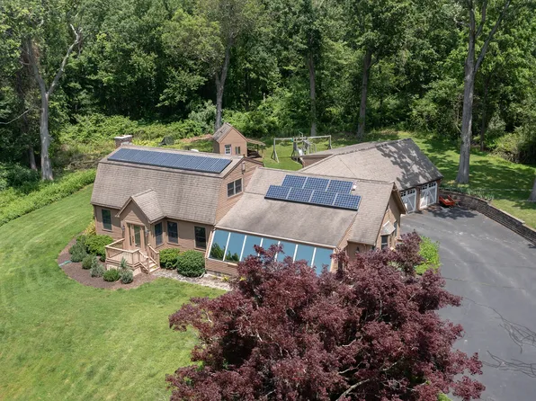 79 Ben Whitney Lane, Bridgewater, CT 06752