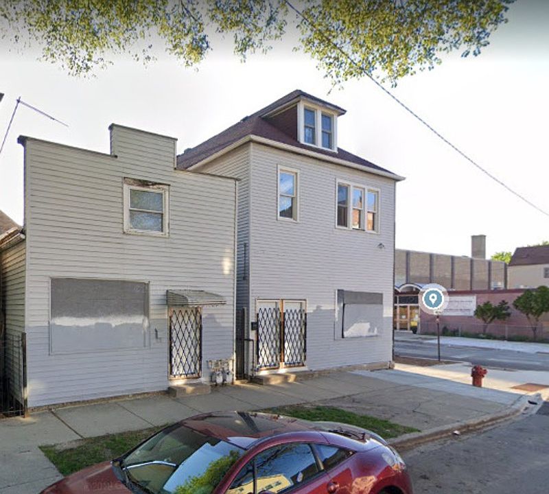 1st image of 4800 S Winchester Ave #1W