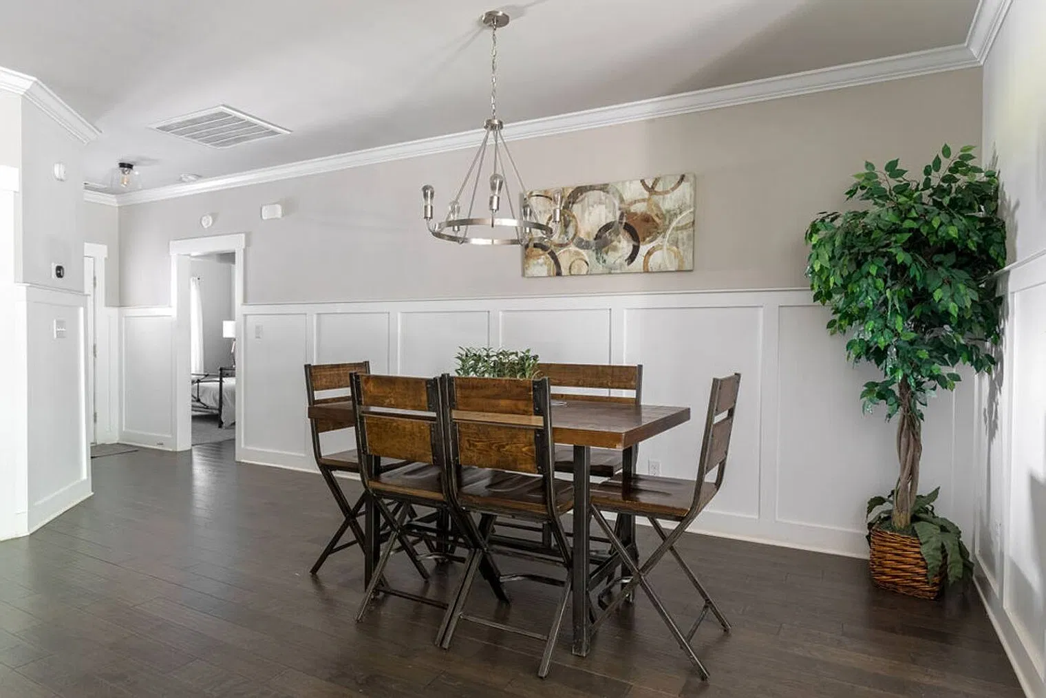 3 bed, 2.0 bath, $3,487 — Photo 2