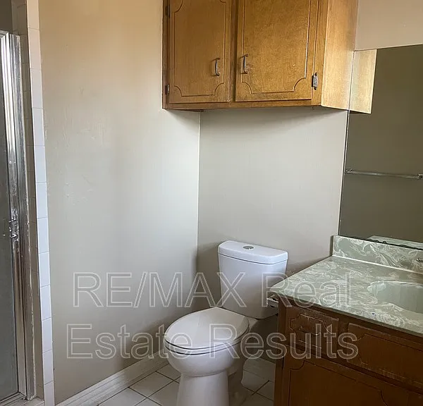 1810 Crouch St — Photo 12