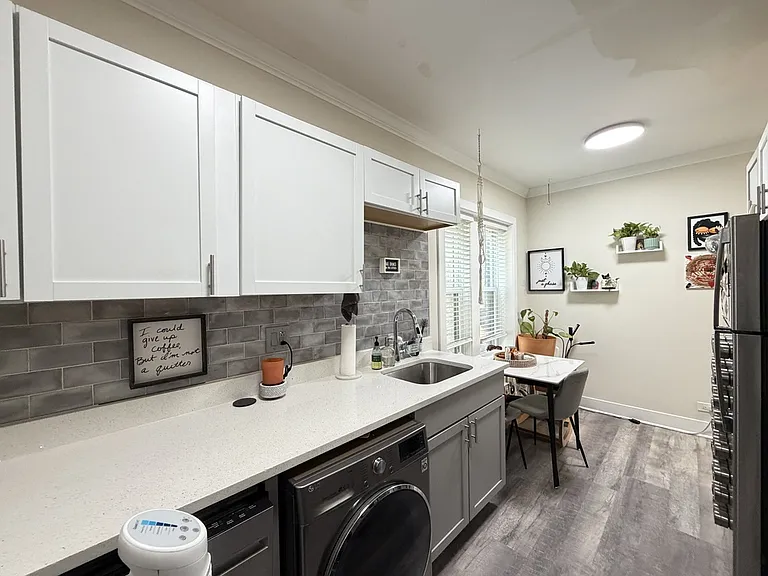 3821 N Greenview Ave #E2 — Photo 8