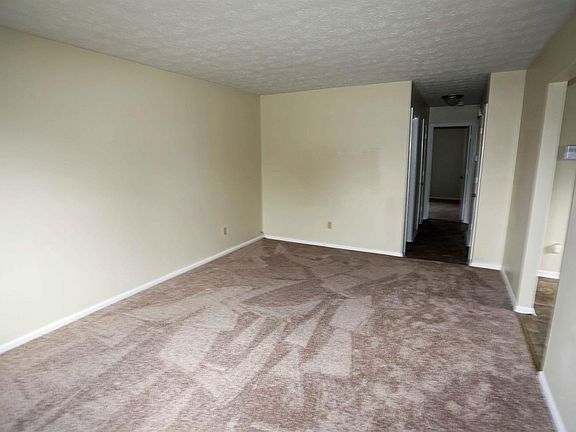 3rd image of 3230 Aqueduct Dr #B
