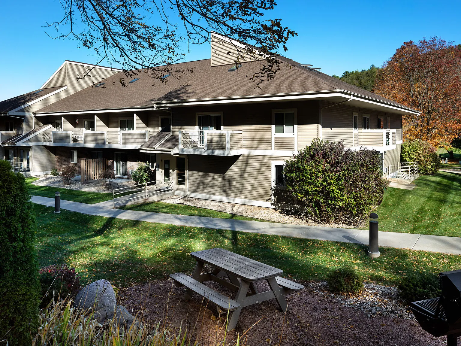 Cedar Glen Apartments (Phase I and II) — Photo 3