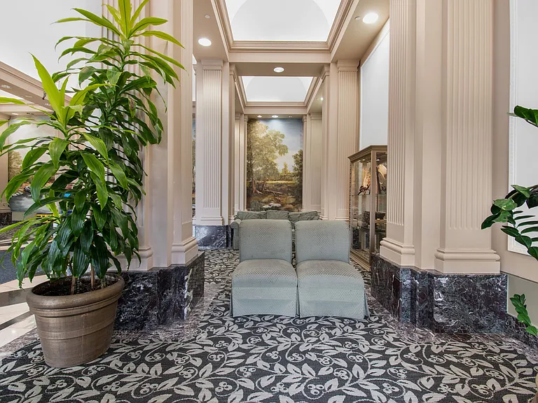 1 Lee Centre Dr — Photo 30