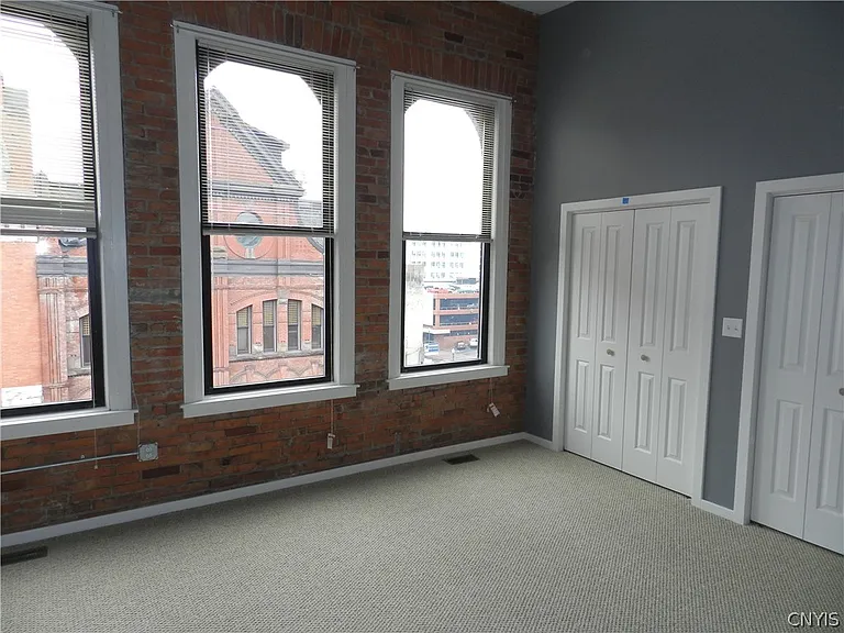 317 S Clinton St #4A — Photo 6