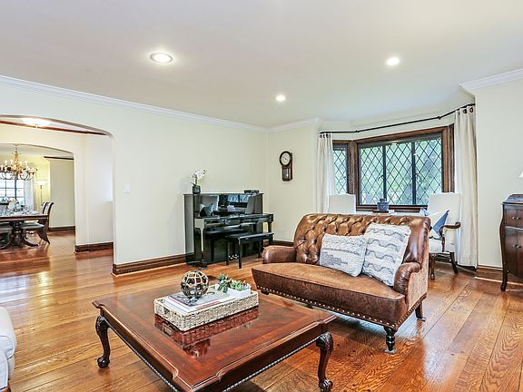 3rd image of 159 Brite Ave