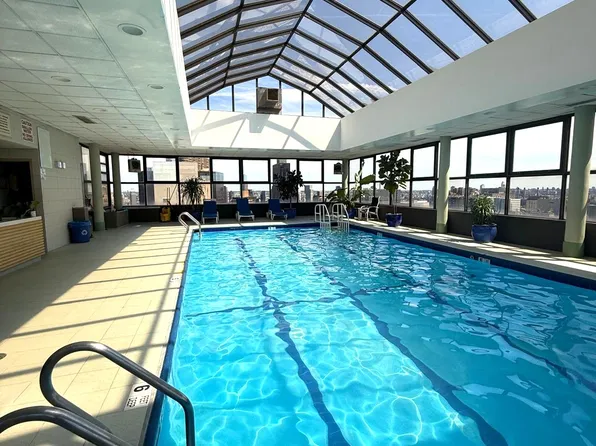 160 East 38th Street image 15 of 15