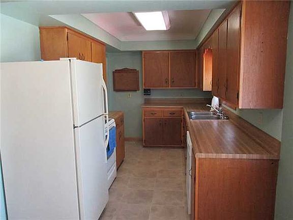 3rd image of 1452 Ohio St