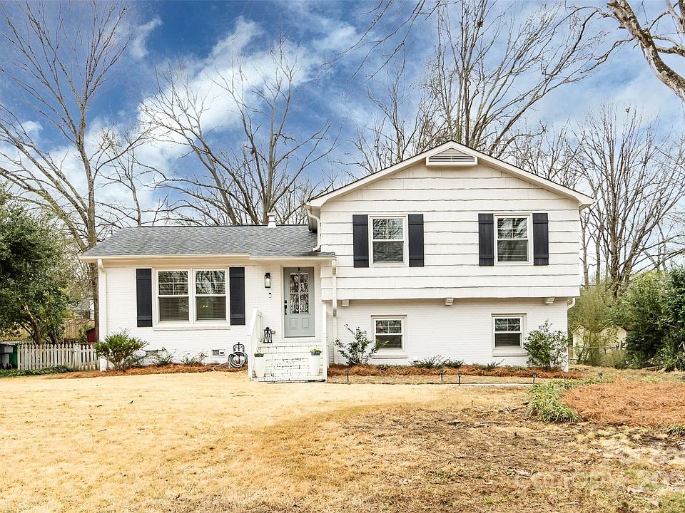 1st image of 6725 Castlegate Dr