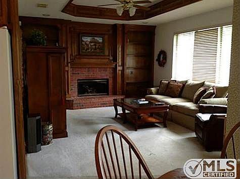 5th image of 3212 Chaucer Ln