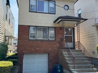 43 Allen St, Irvington, NJ 07111