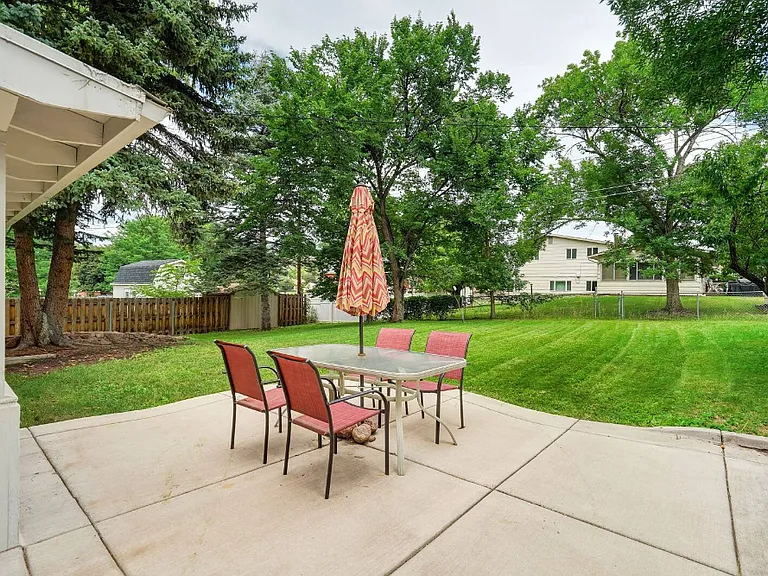 3014 Chambers Cir — Photo 25