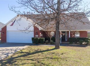 1500 Rutgers Cir, Fort Smith, AR 72908