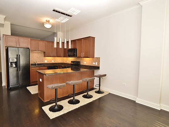 5th image of 3630 N Harlem Ave APT 209