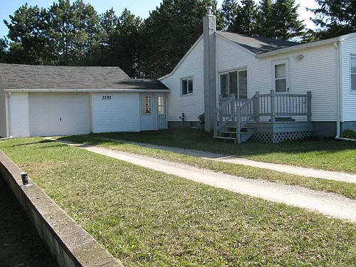 3797 Hammond Rd E Photo 1