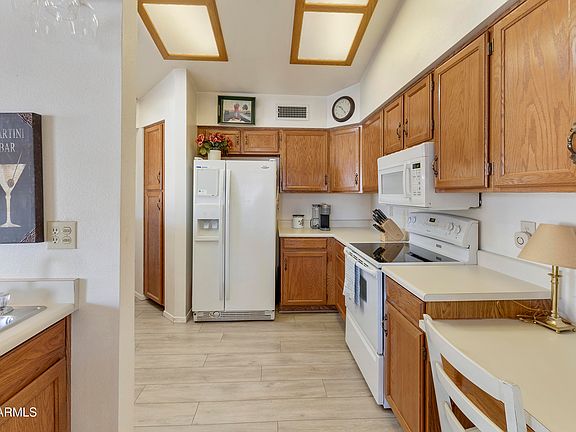 3rd image of 12218 S SHOSHONI Drive