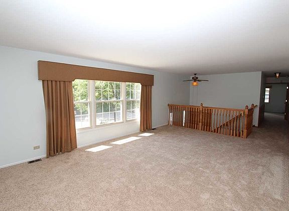 3rd image of 220 Hobble Bush Dr