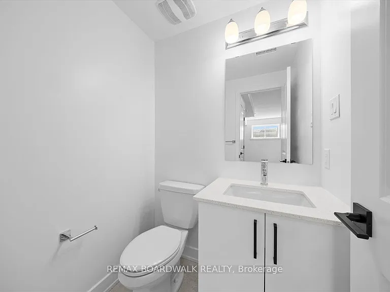 141 Shelleright St — Photo 7