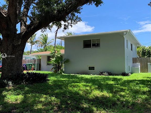 2nd image of 20335 NE 12th Ave