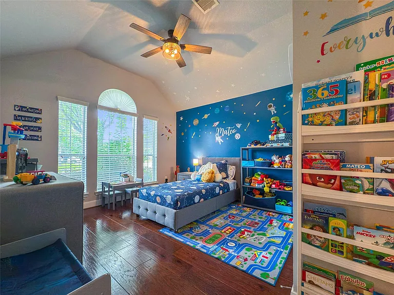 2516 Spring Landing Dr — Photo 22
