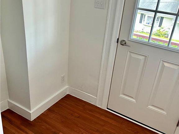 2nd image of 7 Walnut St
