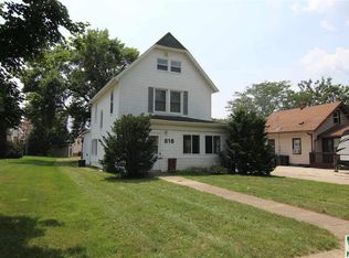 816 E Milwaukee Ave, Storm Lake, IA 50588