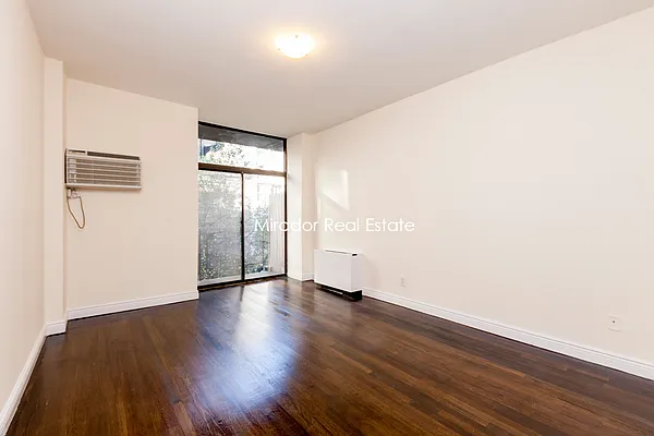 Rented by Mirador Real Estate | media 23