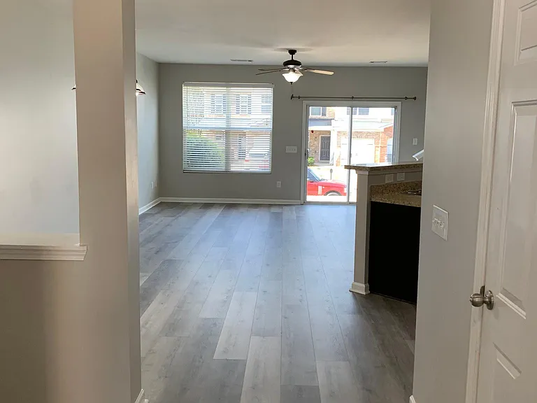 3314 Fernview Dr — Photo 3