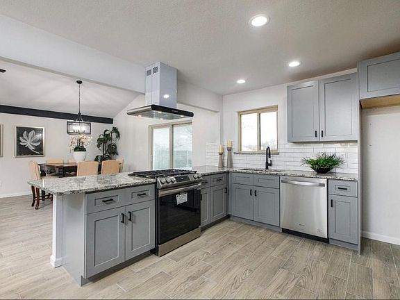 3rd image of 8660 Camfield Way