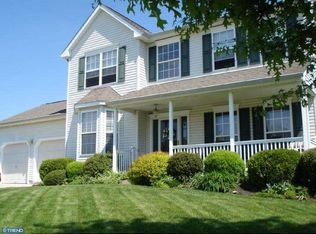 9 Spring Dr, Burlington, NJ 08016