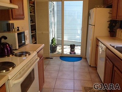4th image of 2827 Quincy Ln APT A