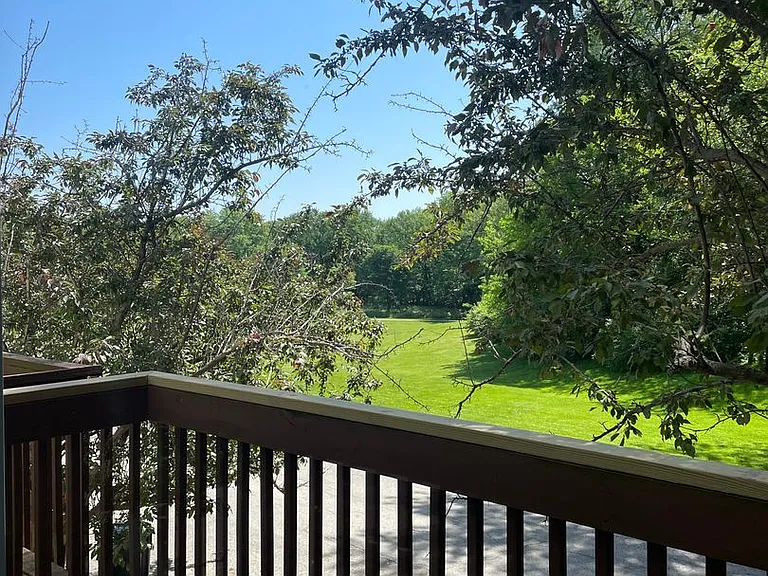 1160 Cambria Ct — Photo 3