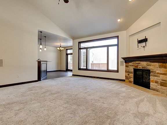 4th image of W1374 Madsen Rd