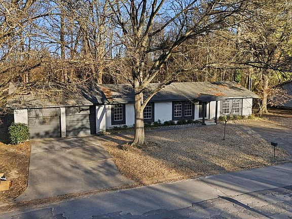 3rd image of 130 Western Hills Dr