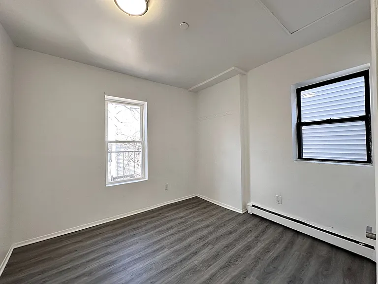 337 Randolph Ave #5E — Photo 6