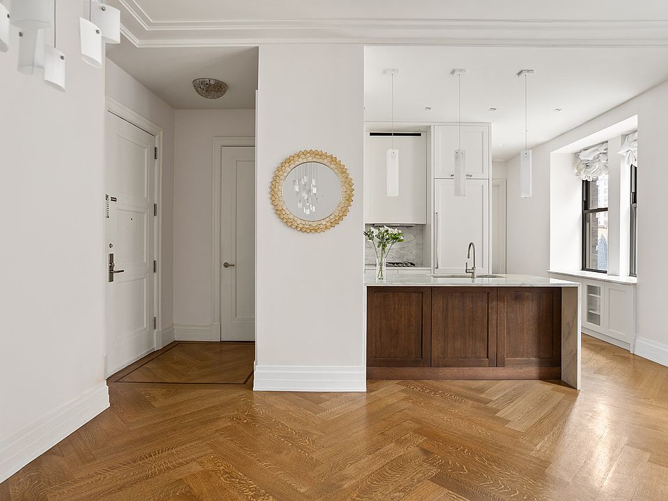 1st image of 235 W 75th St #622